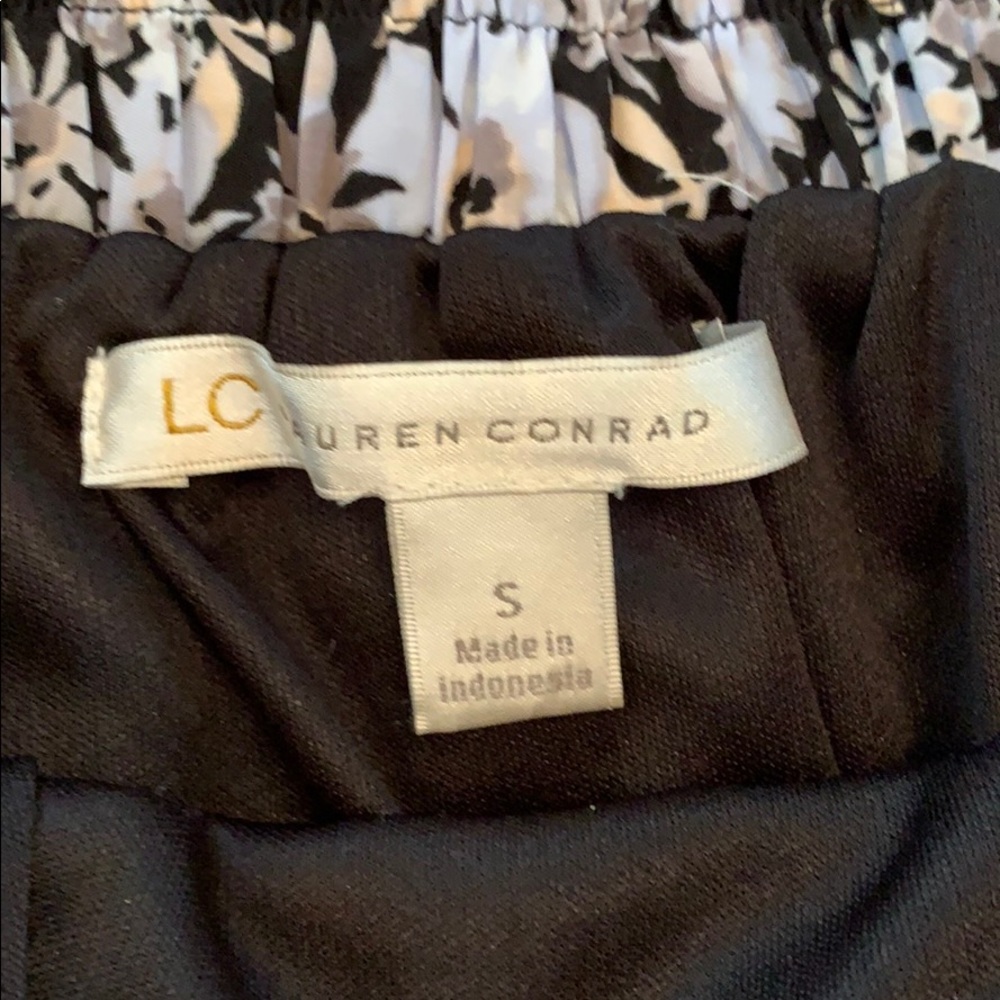 {LC Lauren Conrad}Sz S Floral Mini Skirt - Picture 3 of 8